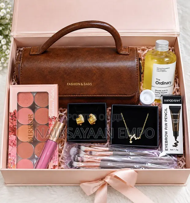 The Beauty Edit Gift Set - 1