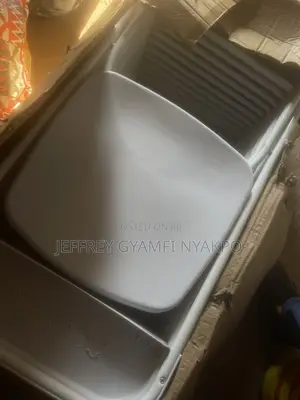 Commander Rentals: White Event Chairs