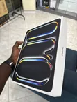 New Apple iPad Pro 13" (2025) 256GB Black - 4