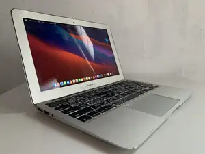 Apple MacBook 2015 13" Intel Core i5 4GB RAM 256GB SSD