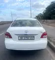 Toyota Yaris Base Sedan 2010 White - 2