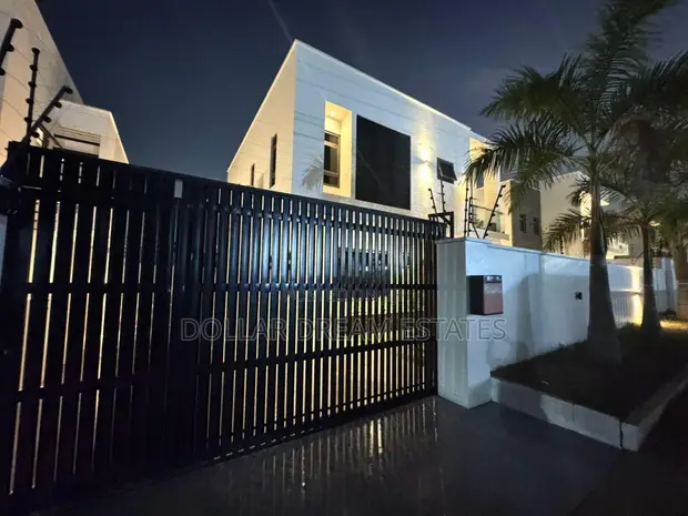 Furnished 3-Bedroom House with Boy's Quarters in Adjiriganor - 1