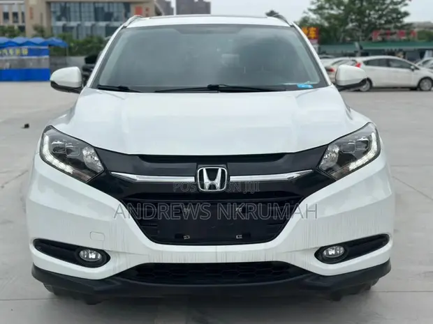 Honda Vezel 1.5 4WD 2016 White - 1