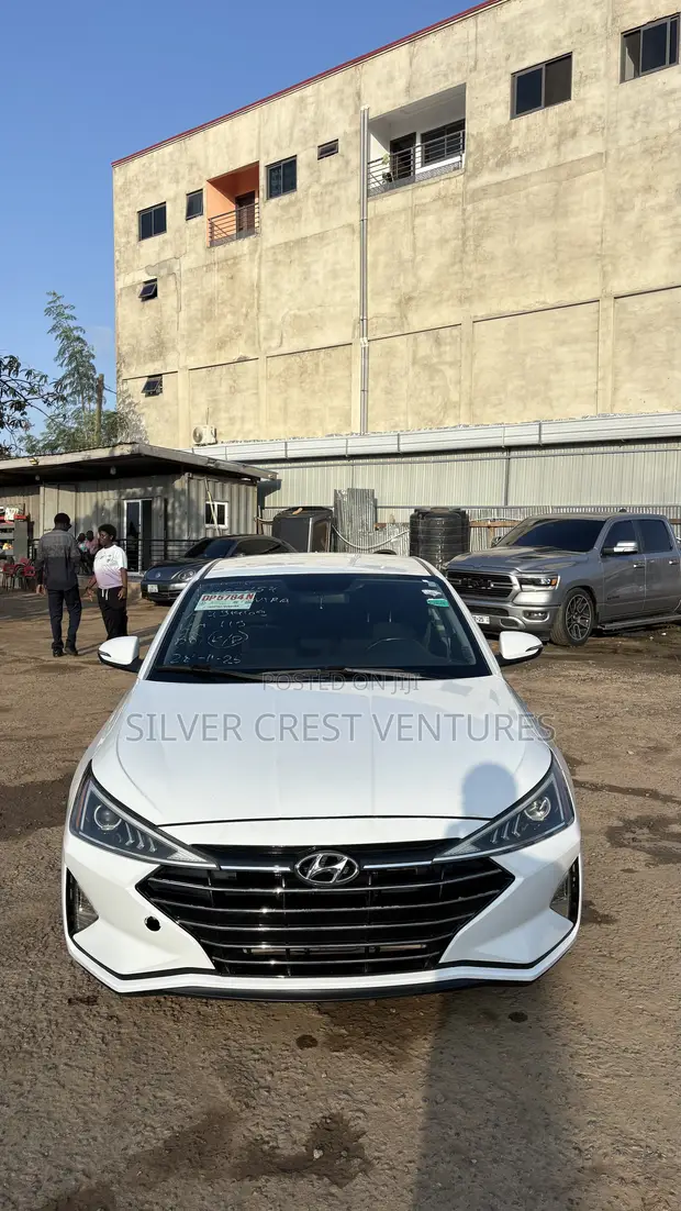 Hyundai Elantra SE 2019 White - 1
