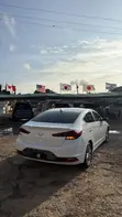 Hyundai Elantra SE 2019 White - 4