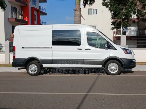Ford Transit 2023 White - 1
