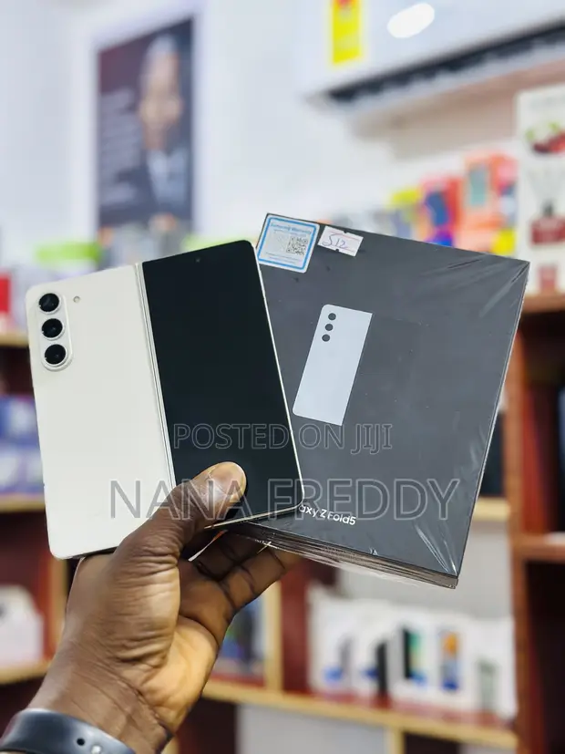 New Samsung Galaxy Z Fold 5 512GB White - 1