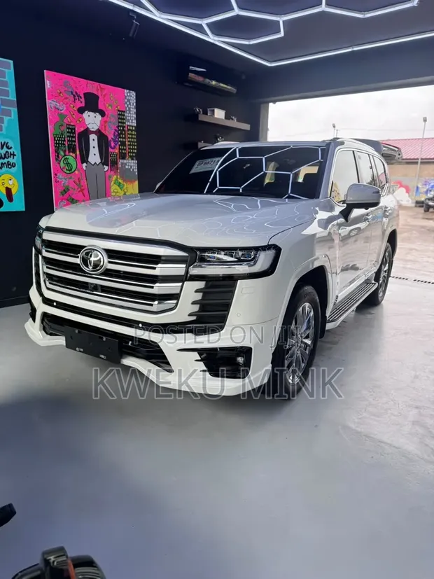 New Toyota Land Cruiser 2024 VXR - 1
