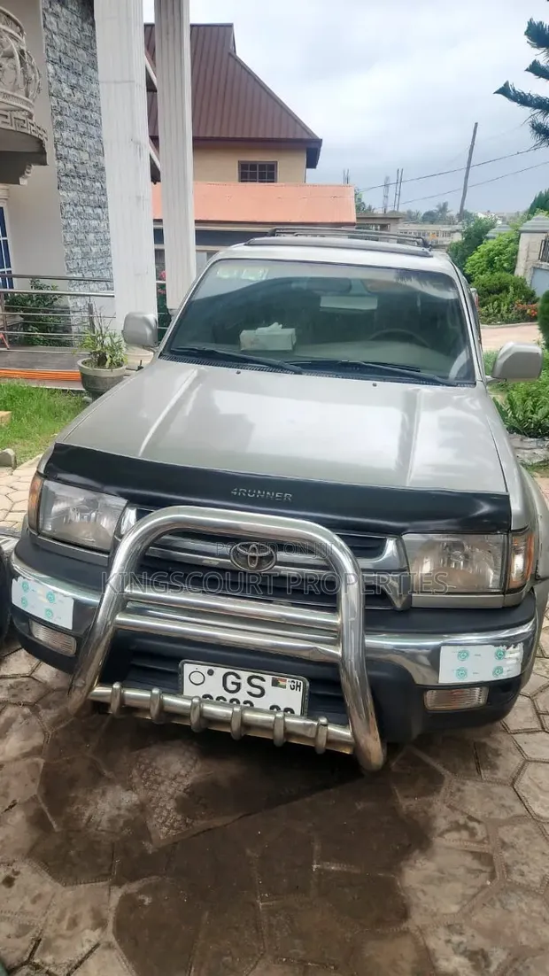 Toyota 4-Runner 1999 Silver - 1