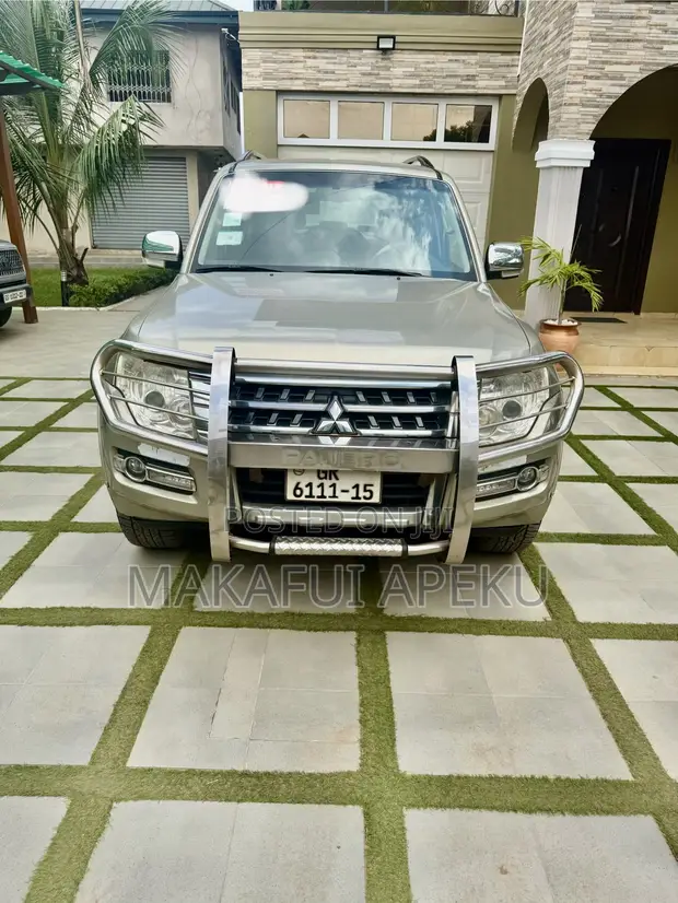 Mitsubishi Pajero V80 3.5 V6 GL/GLS 2015 Gray - 1