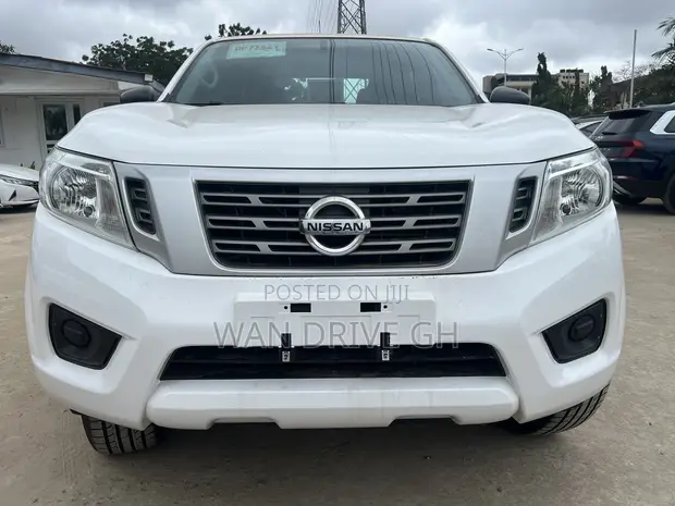 Nissan Navara 2019 White - 1