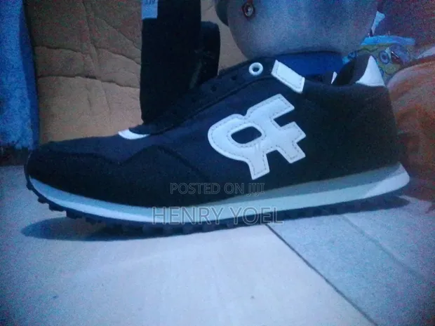 New Balance Classic Sneakers - Black, Size 42 - 1