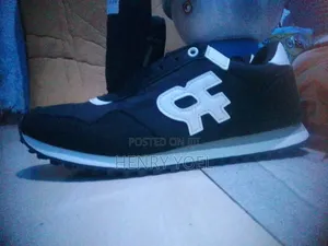 New Balance Classic Sneakers - Black, Size 42