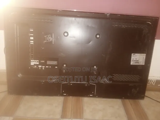 Samsung 40-inch Smart TV - 1