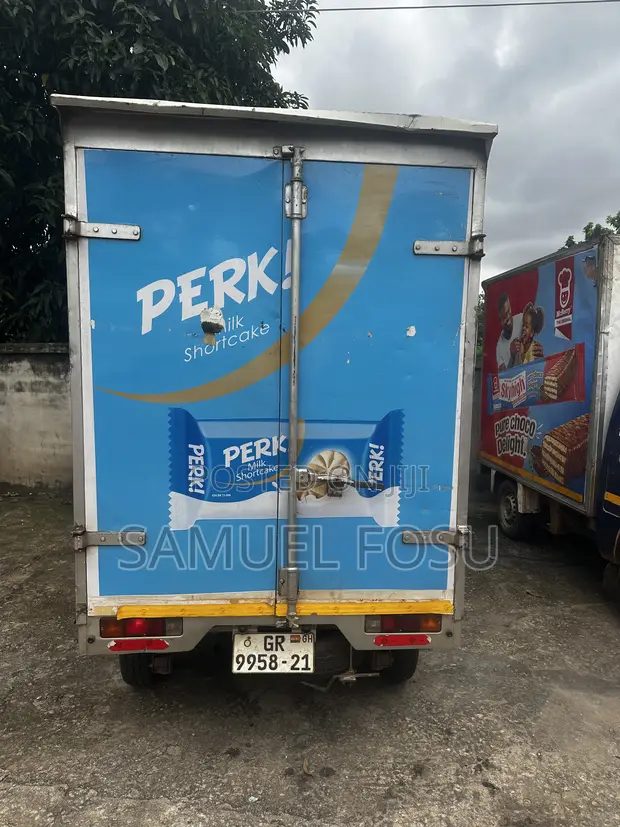 Suzuki Super Carry Mini Truck - 1