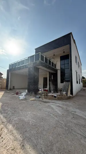 5-Bedroom Townhouse/Terrace for Sale in Brofoyedru, Kumasi