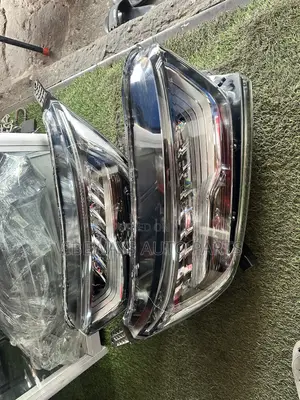 Honda CR-V 2017-2022 Touring Headlights Pair