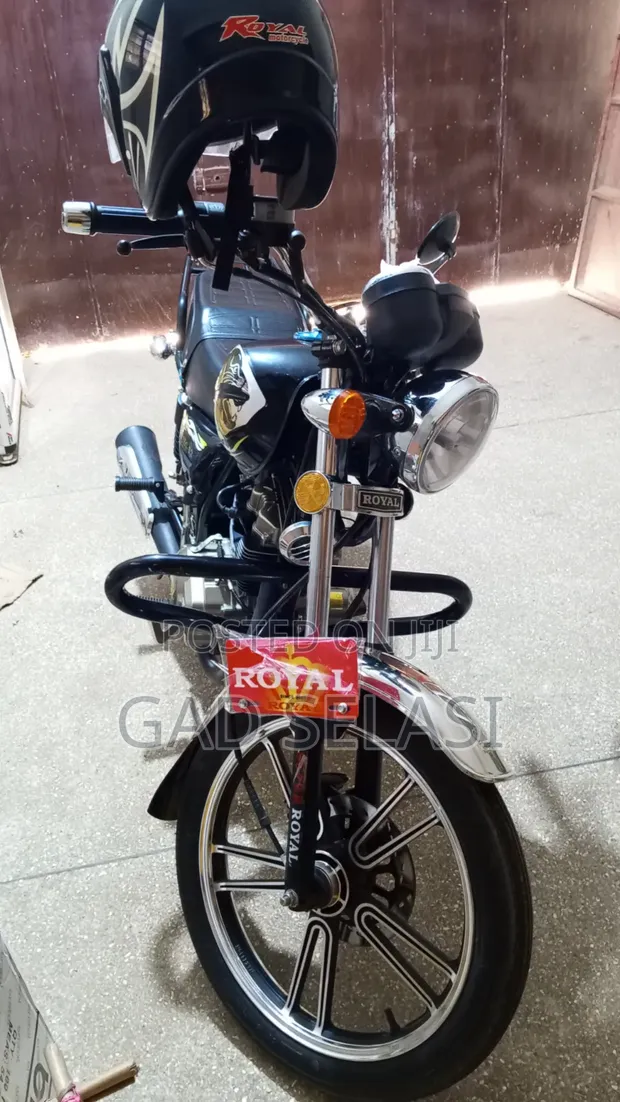 New Royal RY150 2026 Black Motorcycle - 1