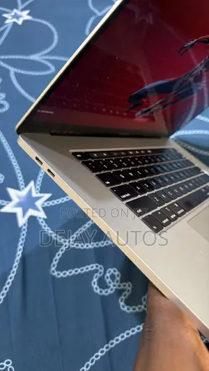 Apple MacBook Pro 2019 16" Intel Core i9 16GB RAM 256GB SSD