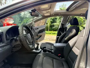 Hyundai Elantra Sport 2018 Red