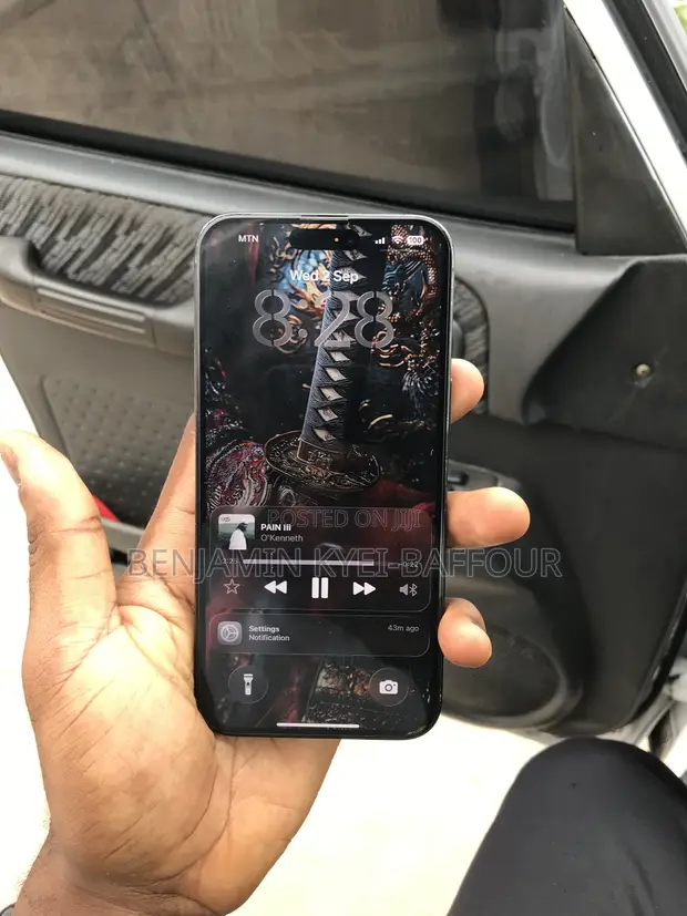 Apple iPhone 15 Pro Max 256GB Black - 1