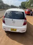 Hyundai i10 2013 White - 2