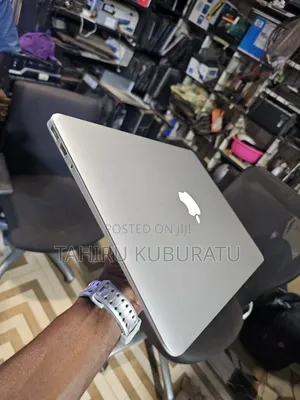 Apple MacBook Air 2017 8GB RAM, 256GB SSD