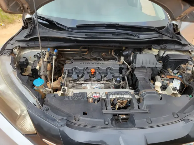 Honda HR-V 2016 Silver 1.5L SUV - 1