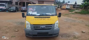 Ford Transit 2014 - Yellow