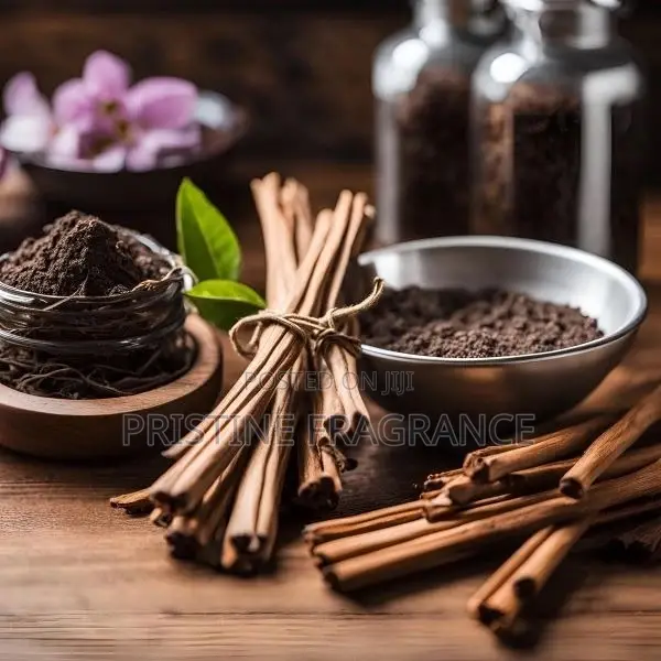 Ebony Sandalwood Dried Bloom Aromatherapy Candle - 1