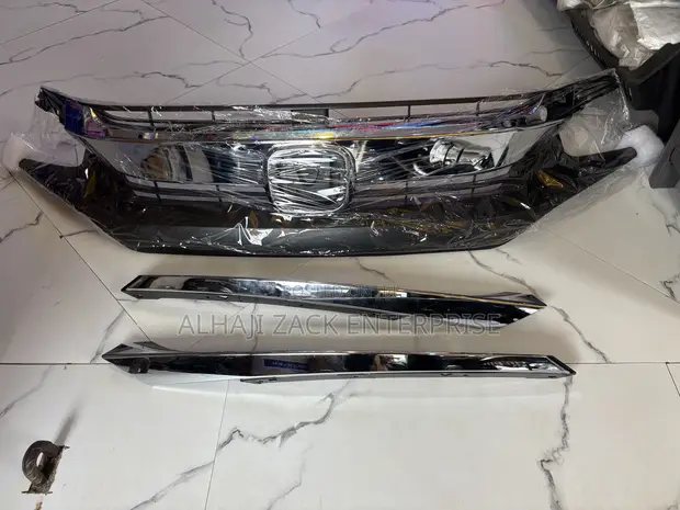Honda Civic Front Grille with Headlight Chrome (2017-2019) - 1