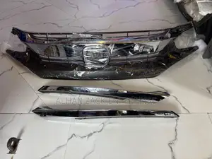 Honda Civic Front Grille with Headlight Chrome (2017-2019)