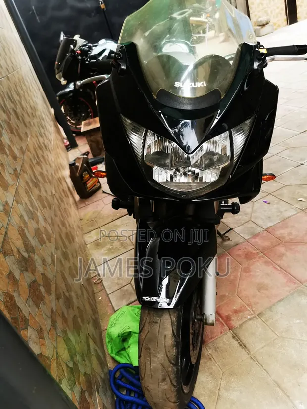 Suzuki Bandit 2020 Black - 1