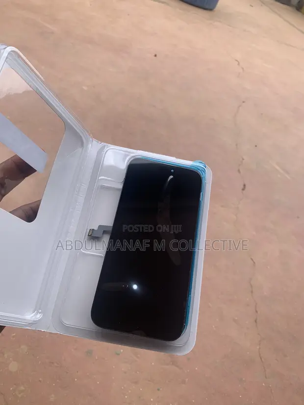 iPhone 16 Pro Max Soft OLED Screen Replacement - 1