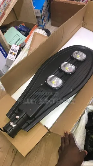 3-Eye Streetlight with Free Photocell