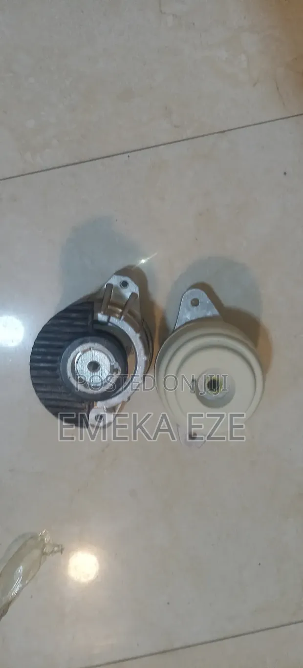 Engine Mount for Mercedes-Benz C-Class (W204) & GLK350 - 1