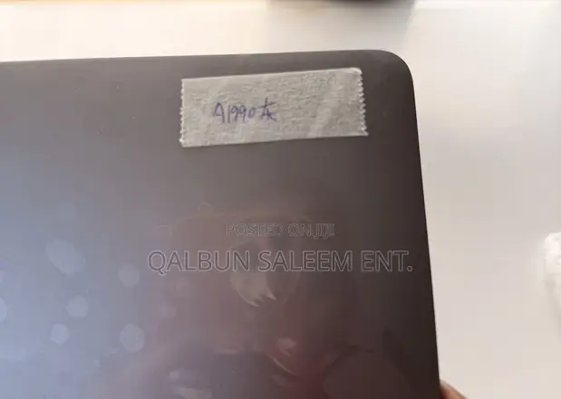 Apple MacBook Pro A1990 15.4” 2018-2019 Screen Assembly - 1