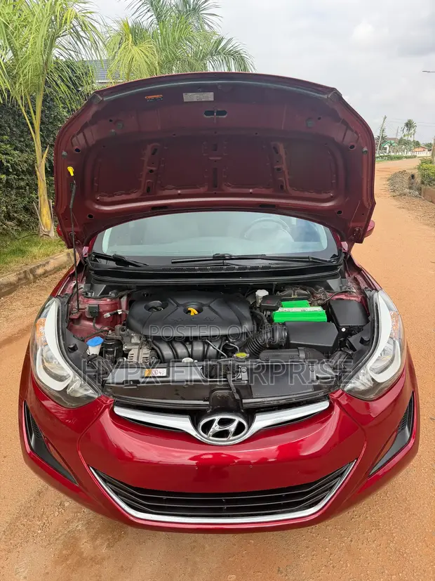 Hyundai Elantra 2016 Red - 1