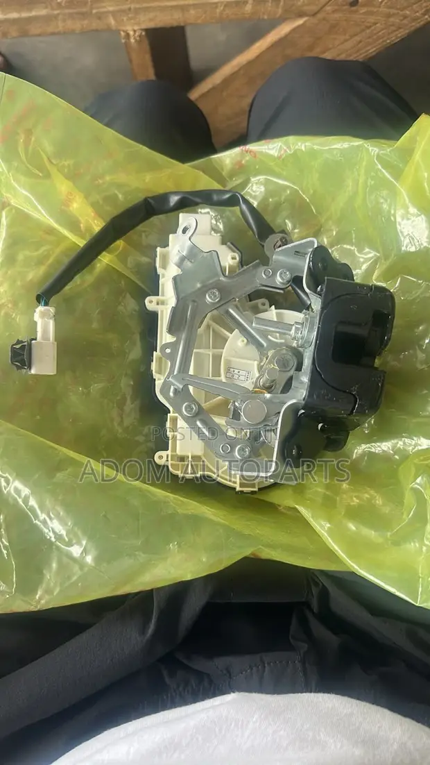 Honda CR-V Boot Lock Actuator 2023-2026 - 1