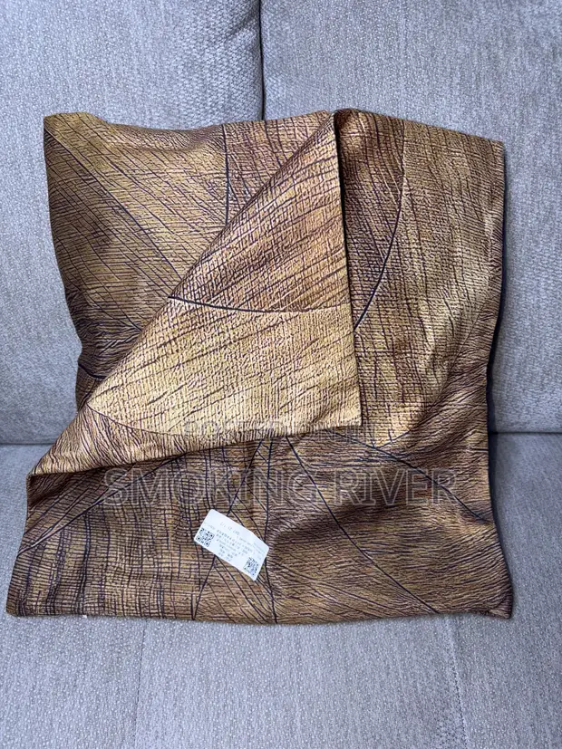 2pcs Throw Pillow Covers (40x40cm) - 1