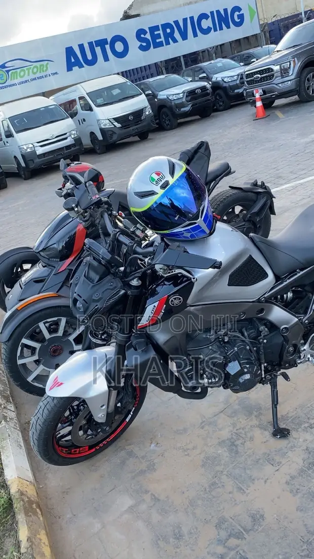 Yamaha 2023 Motorcycle - Custom Silver - 1