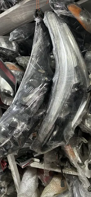 Toyota Yaris 2018-2021 Original Headlight Pair