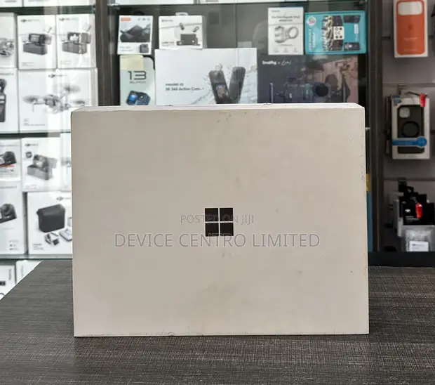 New Microsoft Surface Laptop 13" Qualcomm Snapdragon X Plus, 16GB RAM, 256GB SSD - 1