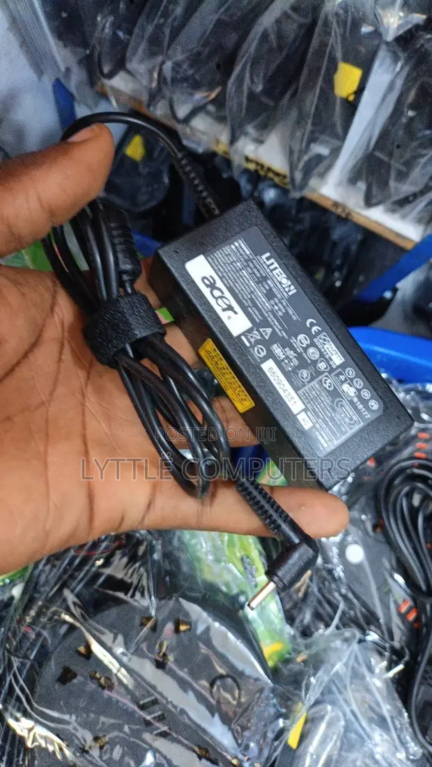 Acer Laptop Charger 65W (Small Pin) - 1