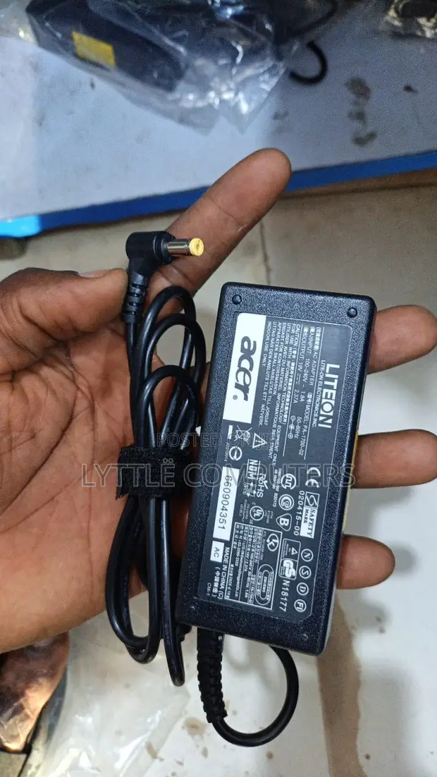 Original Acer Laptop Charger (30W, 19V 1.58A) - 1