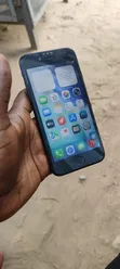 Apple iPhone SE (2022) 64GB Black - 1