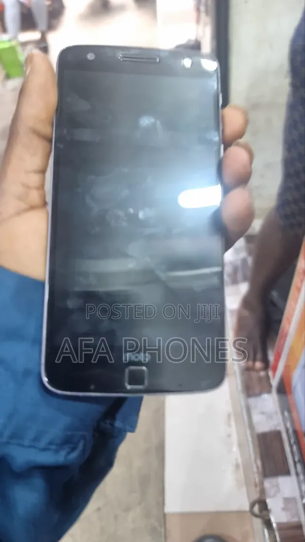 Motorola Moto Z4 128GB Black - 1