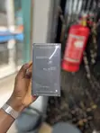 New Samsung Galaxy S24 256GB Yellow - 2