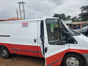 Ford E-350 2011 - Foreign Used