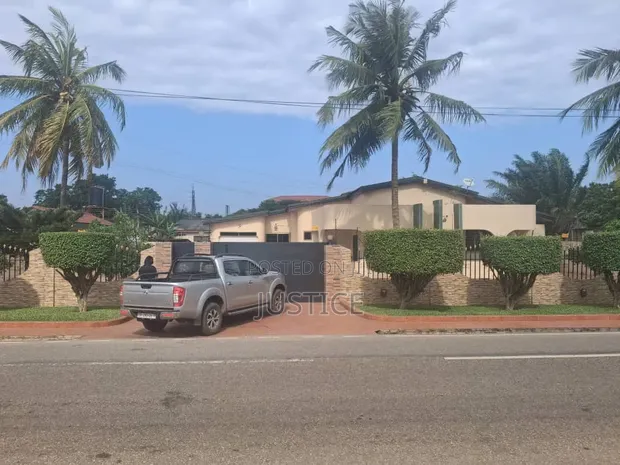 4 Bedroom House for Rent in Trasacco Estate, East Legon - 1